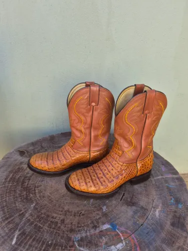 Bota couro jacaré 39