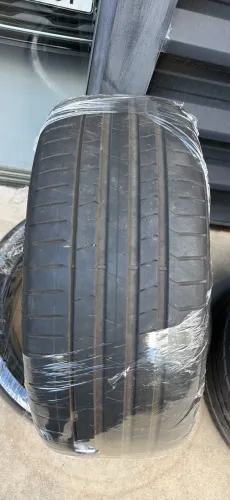 Pneu Pirelli Pzero 225/40 R19 runflat