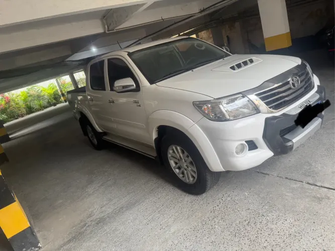 Toyota Hilux CD SRV D4-d 4X4 3.0 TDI Diesel AUT 2013