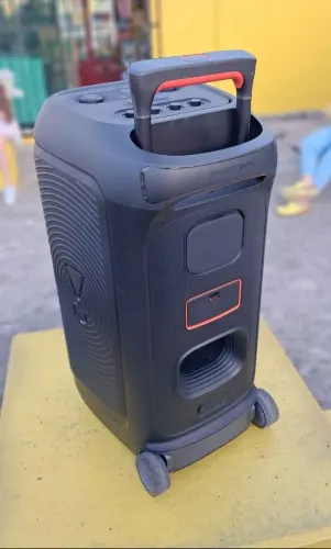 320 jbl partybox, nova, aceito cartão de crédito 