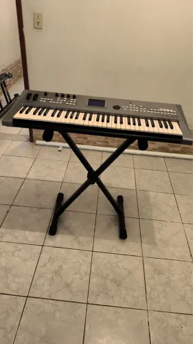 Teclado Yamaha MM6 + Suporte em X