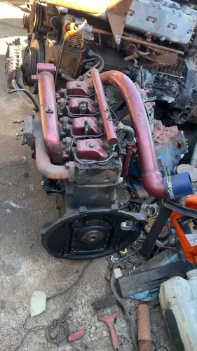 Motor MWM 229 4 cilindros