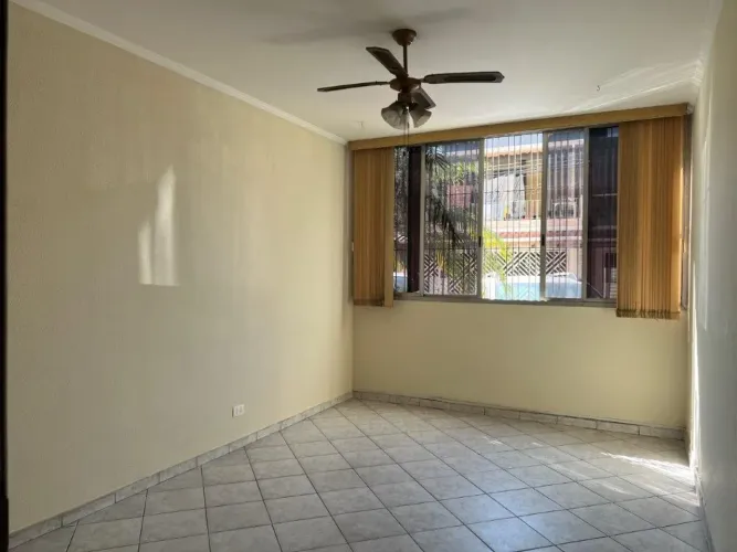 LAPA DE BAIXO APARTAMENTO À VENDA COM 3 DORMITÓRIOS NO PISO TÉRREO - PRÉDIO SEM ELEVADOR