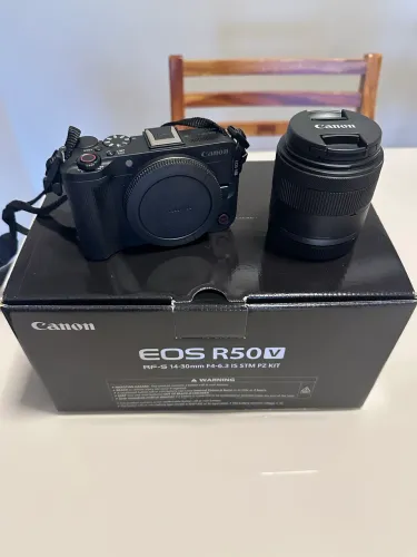 Canon EOS R50V