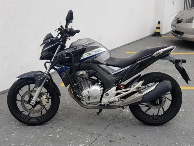 HONDA CB TWISTER