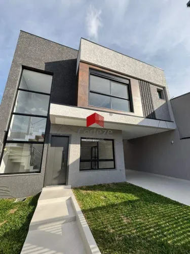 Sobrado com 115,72m² 3 quartos, à venda, no bairro Campo Comprido em Curitiba