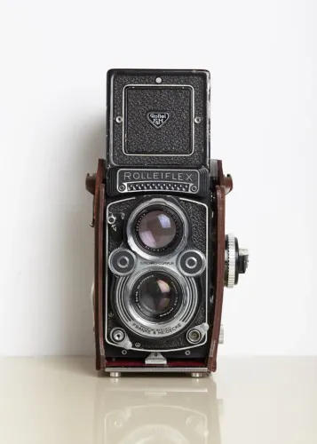 Câmera Rolleiflex Carl Zeiss Tessar 75mm - Impecável com Case (Nota 9)