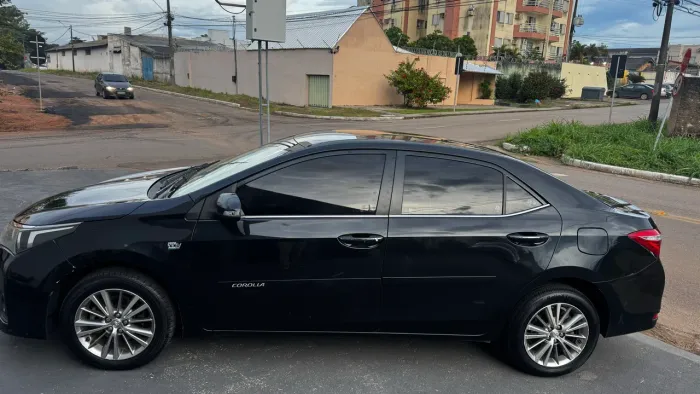 Toyota Corolla Altis 2.0 Flex 16V Aut. 2015