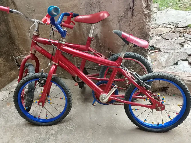 Vendo Duas Bicicletas infantil