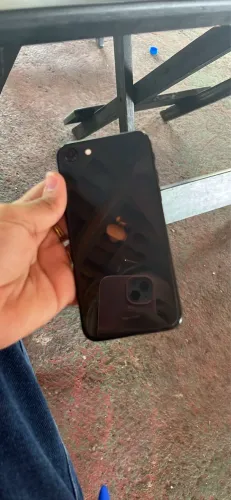 Celular SE 2020