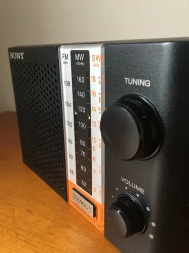 RÁDIO SONY ICF 12