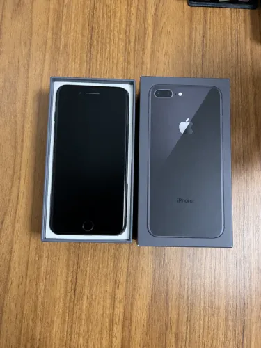 iPhone 8 PLUS - 64GB | Acompanha caixa + carregador + case