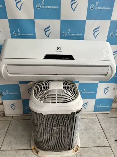 AR CONDICIONADO INVERTER - 9000 BTUS