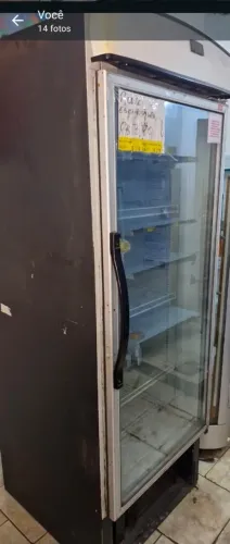 vendo geladeira expositora de sorvetes vertical, aceito cartão