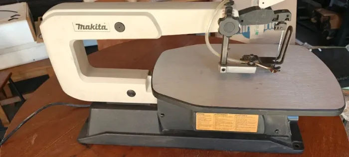 Serra Tico-Tico de Bancada 50W 125mm 127V MAKITA-SJ401