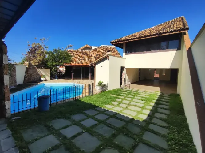 Mansão na Cancela Preta com 6 quartos sendo 4 suites piscina