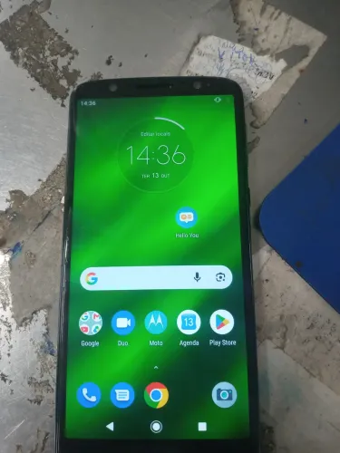 Vendo moto g6 plus, 200 reias pra sair logo!