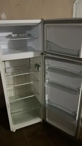Geladeira duas portas 110v