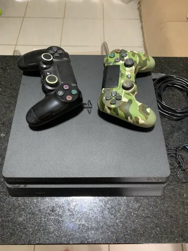 Ps4 slim 1T