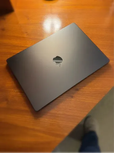 MacBook Pro 16 M3 Pro (2024) Preto-espacial - Excelente estado