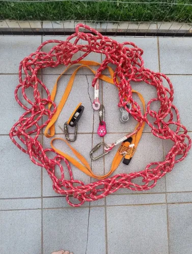 Kit de alpinismo, e trabalho em altura
