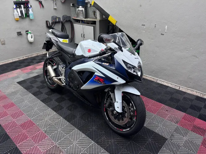GSX-R 750 Srad