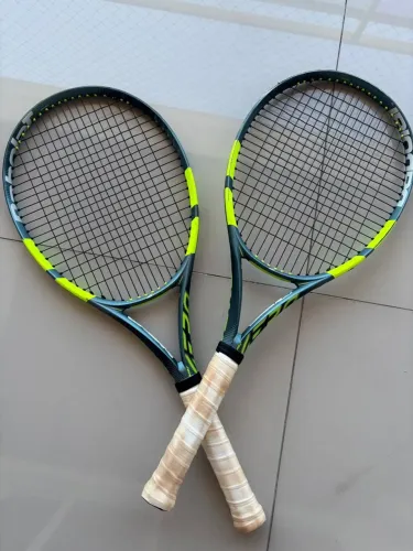 Duas raquetes de tênis Babolat - 2026