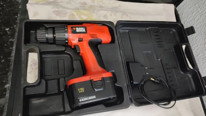 Parafusadeira e Furadeira Black Decker