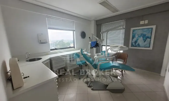 Sala comercial para locação com 46m² de área útil Ideal para consultório odontológico em A