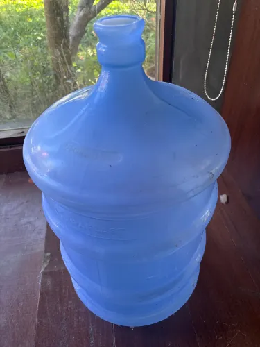 Galão vazio de água de 20 Litros Megaplast