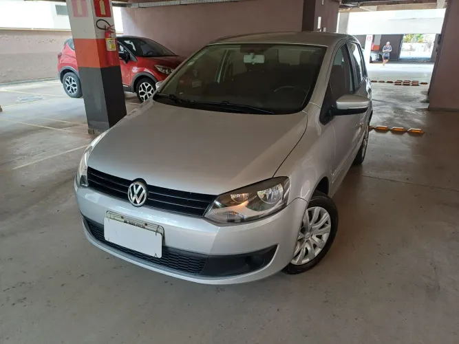 Volkswagen Fox 1.0 MI Total Flex 8V 5P 2013
