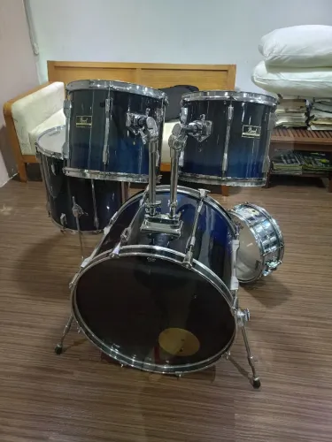 Bateria Pearl Export em excelente estado