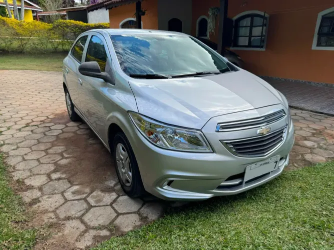 Chevrolet Onix Hatch LT 1.0 8V Flex Power Mec. 4P 2015