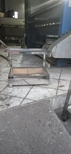 Churrasqueira de inox no tijolinho refratário