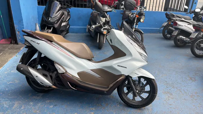 Pcx Dlx 2021
