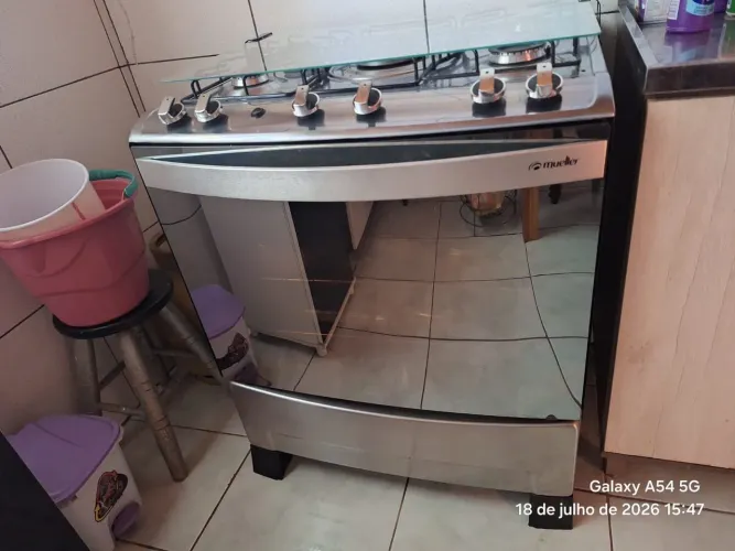 Vendo fogão Mueller 5 bocas.. inox espelhado 