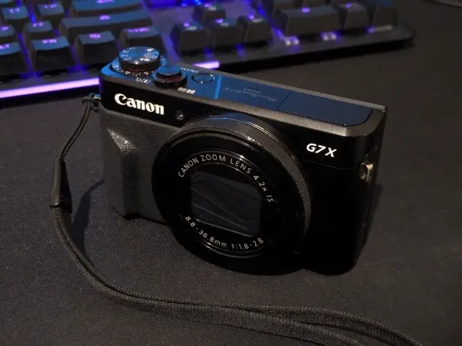 Câmera Canon PowerShot G7X Mark II