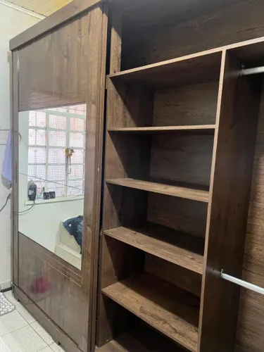Guarda - Roupa Casal com Porta de Correr