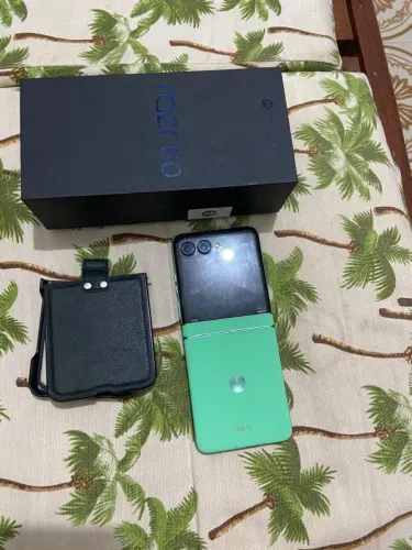 Vendo um celular Rasz 60