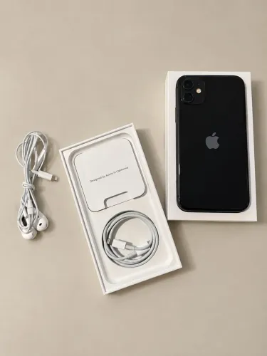 Vendo iPhone 11 preto 64GB