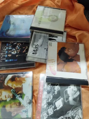 Cds - Rock nacional /;titãs / paralamas / Barão vermelho /legião Urbana / Djavan /jorgeben