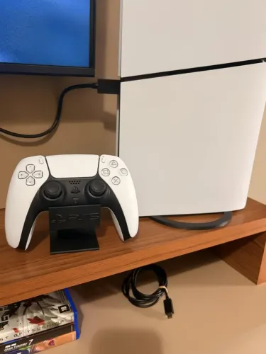PlayStation 5 Slim Versão Disco 1TB Seminovo + 3 Jogos