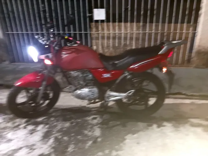 VENDO SUSUKI ES 125 SELELADA QUITADA SEM MULTAS R$ 5.000