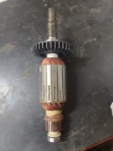 Vendo induzido (rotor) de motor elétrico conforme mostrado nas fotos.