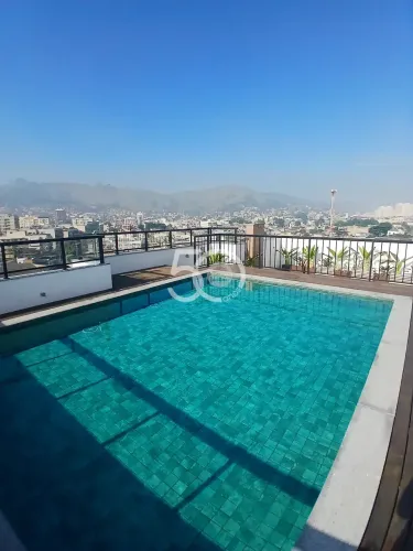 IRAJÁ - ÓTIMO APARTAMENTO COM 2 QUARTOS SENDO UM SUÍTE, SALA, BANHEIRO, COZINHA, VARANDA E