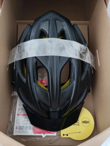 Capacete Specialized em estado de novo, na caixa!
