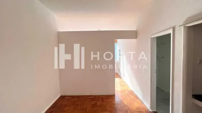 Localizado no vibrante bairro de Botafogo