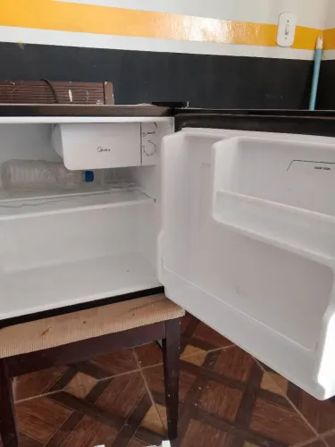Vendo um frigobar 
