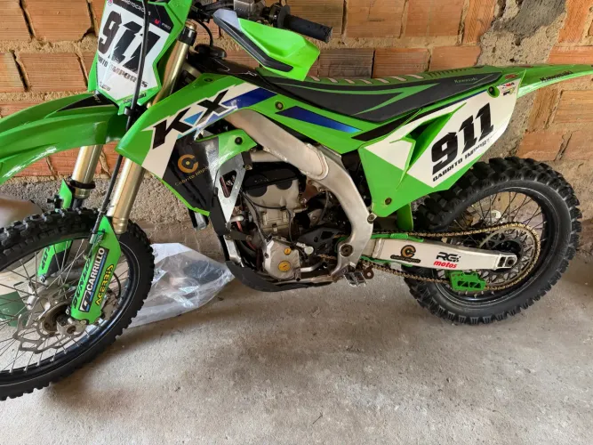 Moto revisada com 50 horas em média