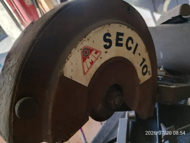 Máquina de Cortar Ferro SECI-10 com Bancada - Pronta para Uso